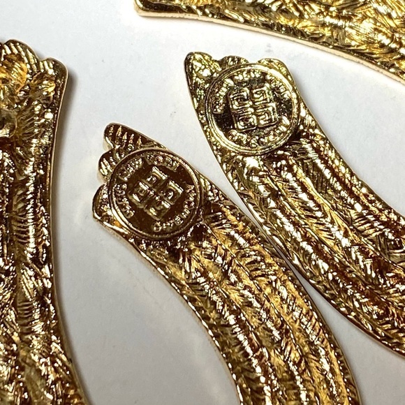 GIVENCHY Textured Gold Tone Post Pierced Earrings 80's French Couture - Picture 6 of 12